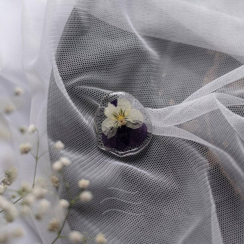 Plush Pansy Pin : LA-PP-PL