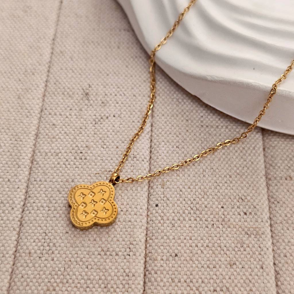 Poppy Pandent Necklace : TAA-9999904734214-NECKLACE