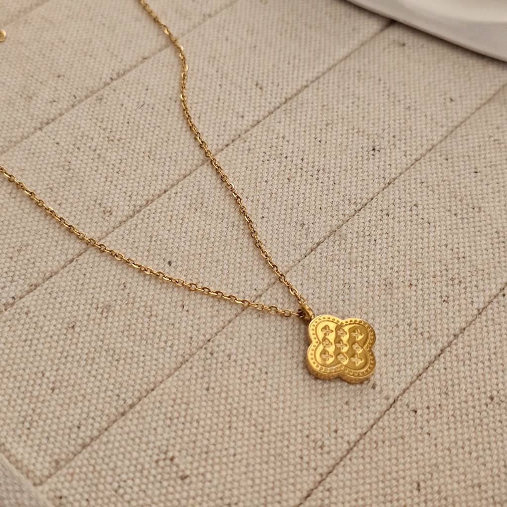 Poppy Pandent Necklace : TAA-9999904734214-NECKLACE