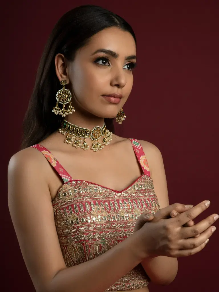 Finely Crafted Pachi Kundan Necklace Set With Earrings : QJV006