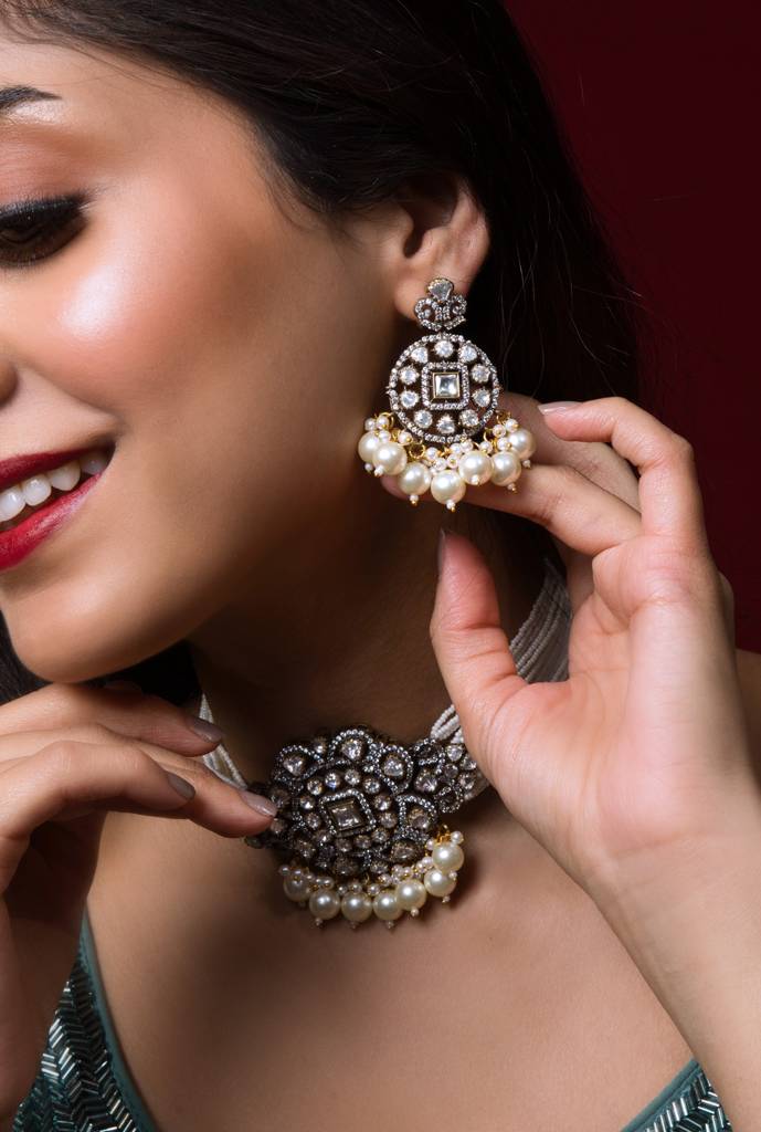Victorian Kundan Set With Pearls And Earrings : ASQJ008