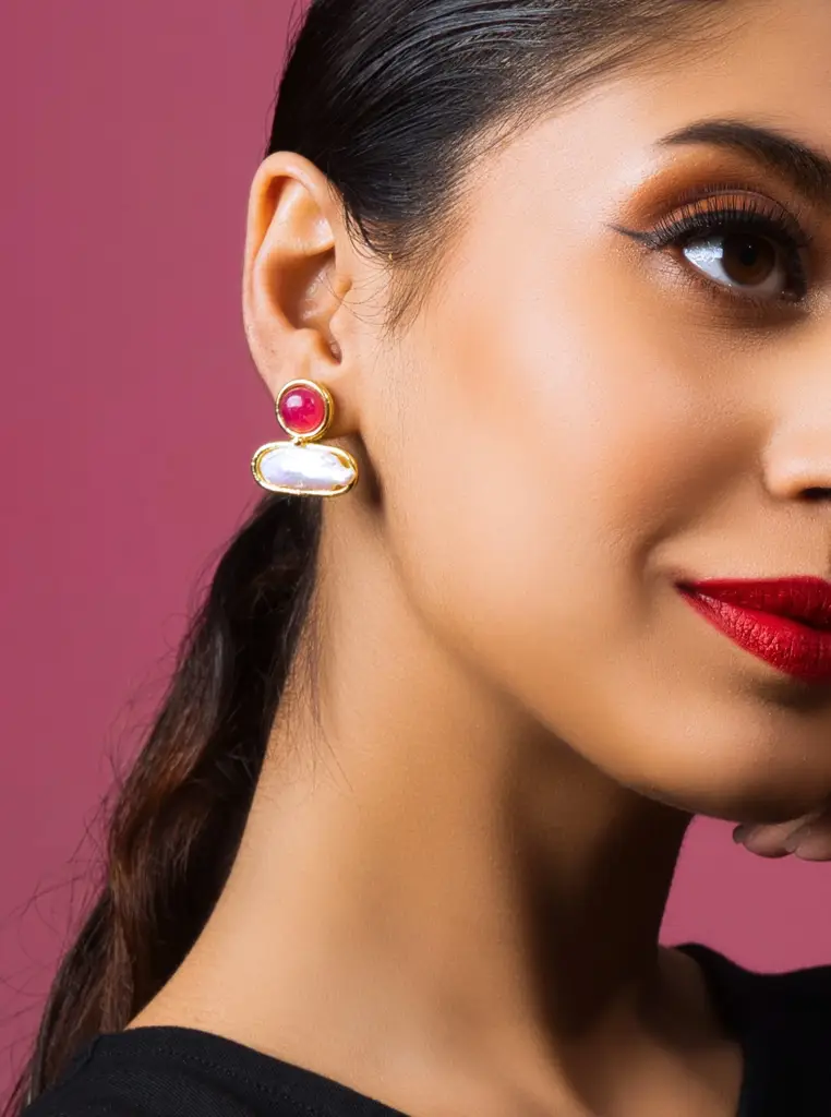 Pink Petal Dainty Studs : SKQJ050