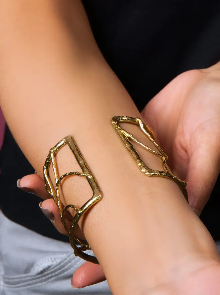 Chic Broad Single Stone Bracelet : QJSEP184