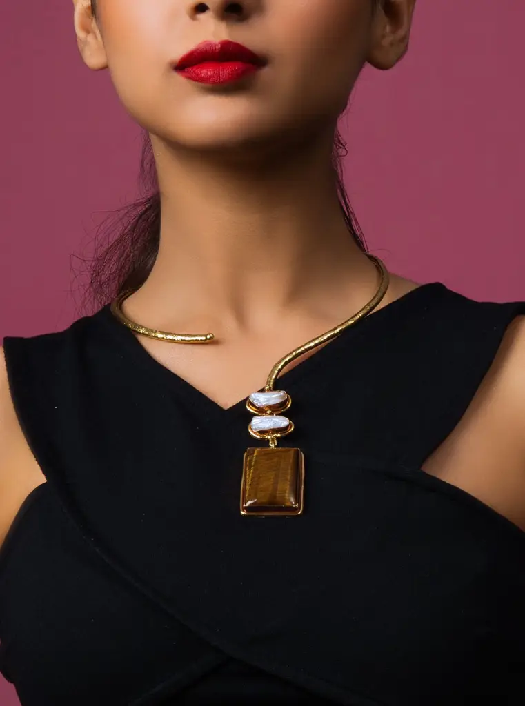 Tiger Eye Pendant : SHNE5473