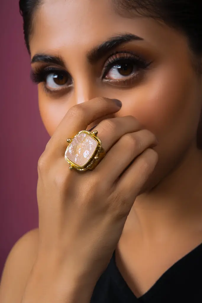 Isabella Rose Quartz Crystal Ring : SKQJ009