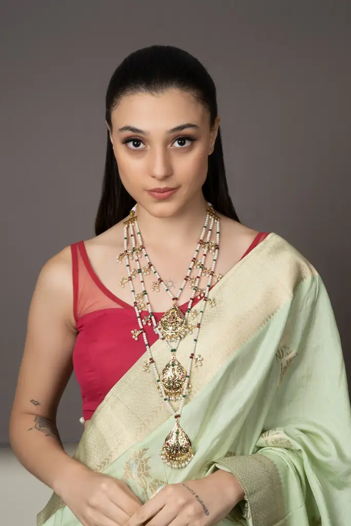 Exquisite Triple Layer Jadau Necklace - Multicolour : ASQJ103