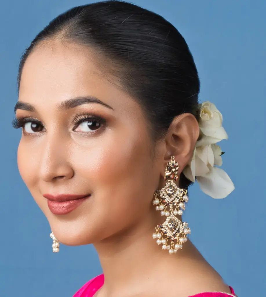 Inara Jadau Chaandbaali Earrings - White And Blue : RMQJ0140