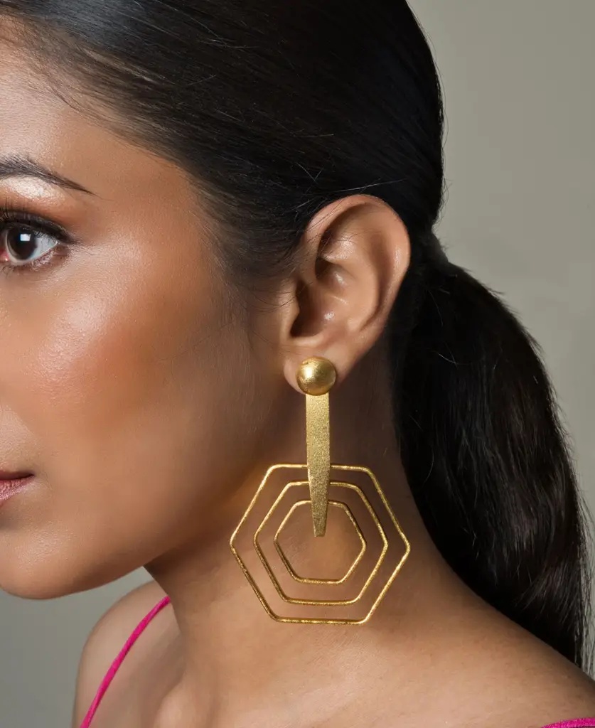 Honeycomb Gold Plated Danglers : SKQJ189