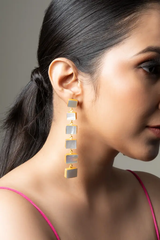 Shell Pearl Drop Earrings : SKQJ206