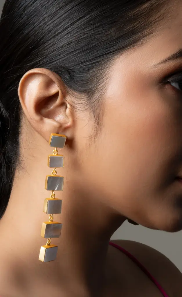 Shell Pearl Drop Earrings : SKQJ206