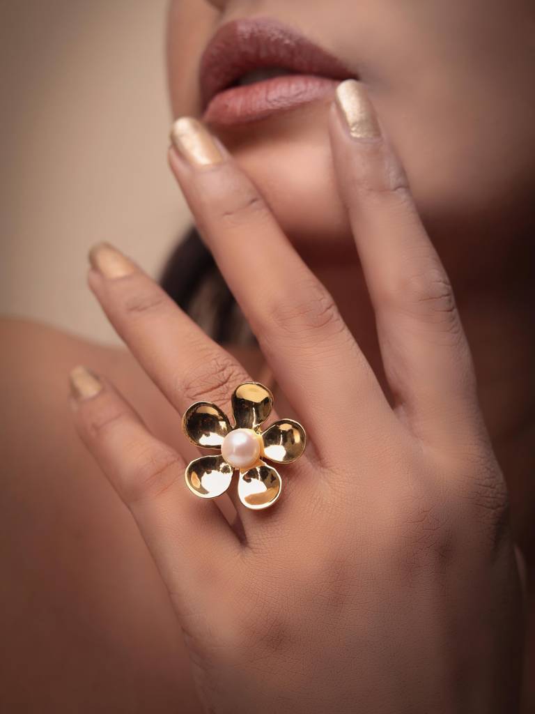 Pearly Blossom Ring : MOK-R-171
