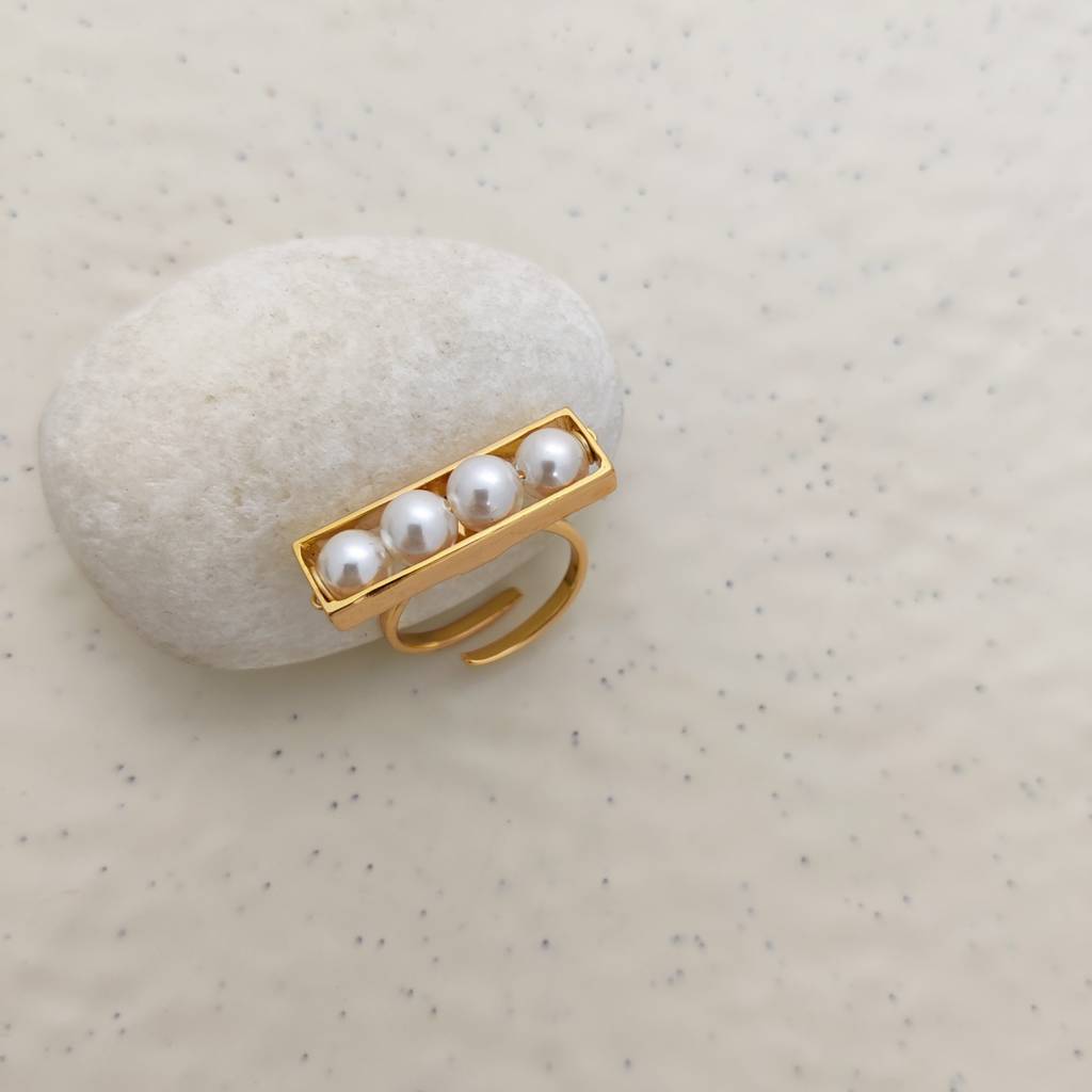 Pearly-Bar Ring : R-8