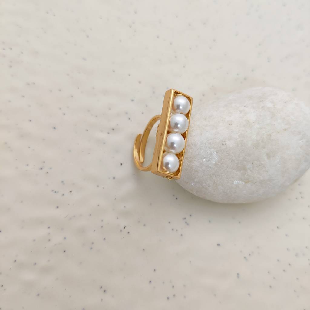 Pearly-Bar Ring : R-8