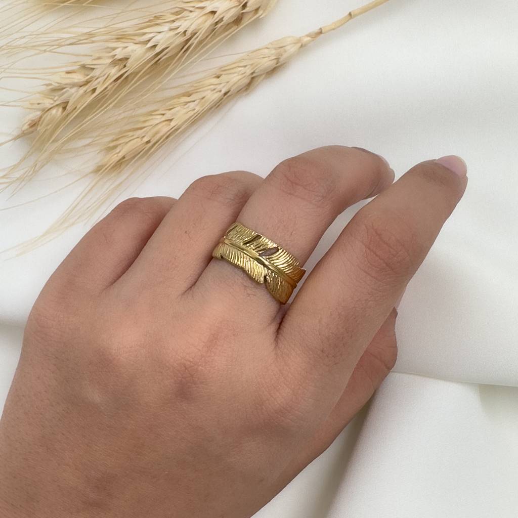 Golden Leaf Ring : R-D-36-0