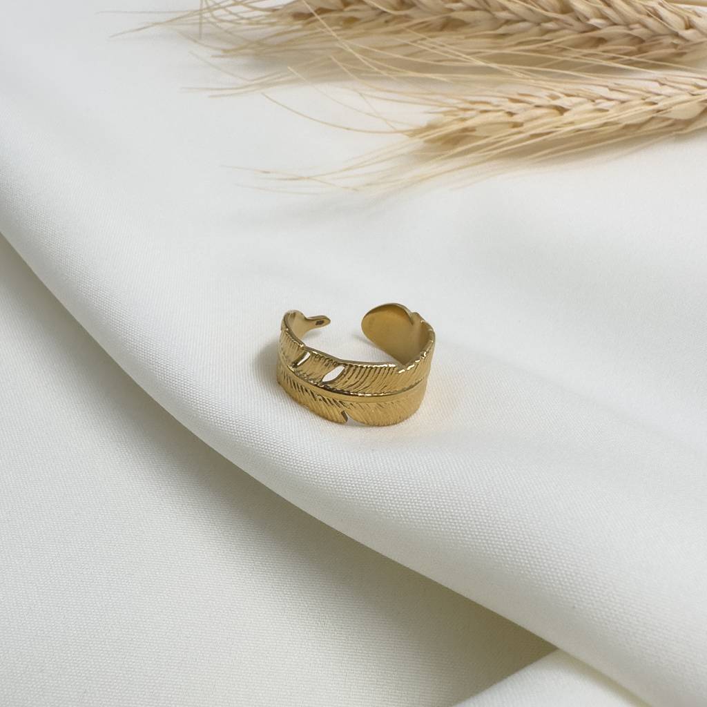 Golden Leaf Ring : R-D-36-0
