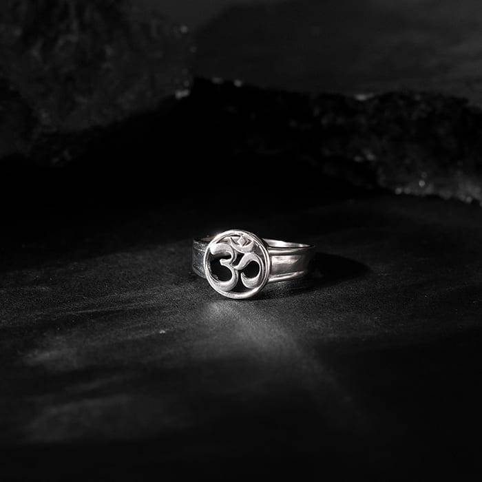 Giva 925 Sterling Silver Om Halo Ring For Him,Fixed Size, Indian - 22 | Gifts For Men & Bo : R01098