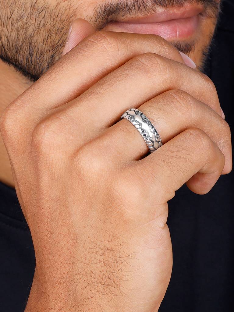 Giva 925 Oxidised Silver Wealth Of Wonder Ring