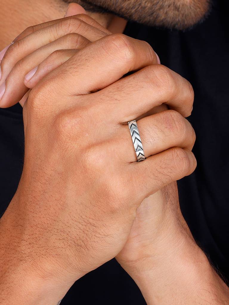 Giva 925 Oxidised Silver Classic Arrow Ring