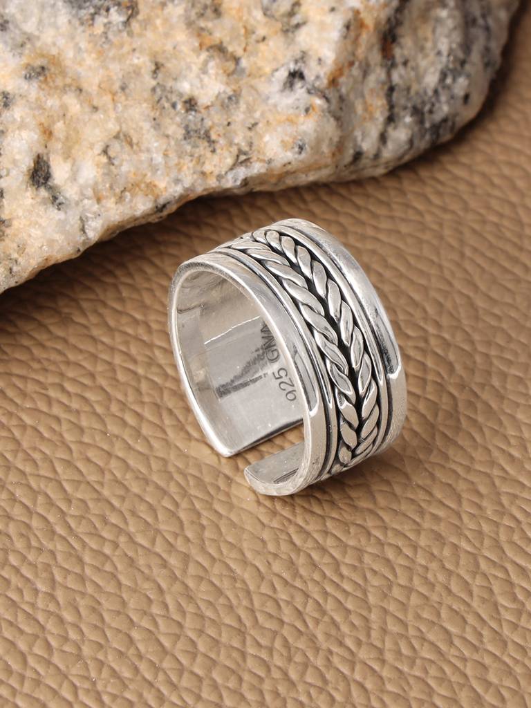 Giva 925 Oxidised Silver Bond Of Trust Ring