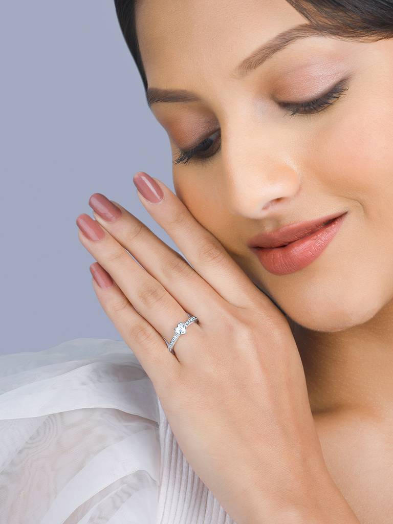 Giva 925 Silver Zircon Heart Set In Shine Ring Fixed Size Indian - 12 Us - 6 : R01481