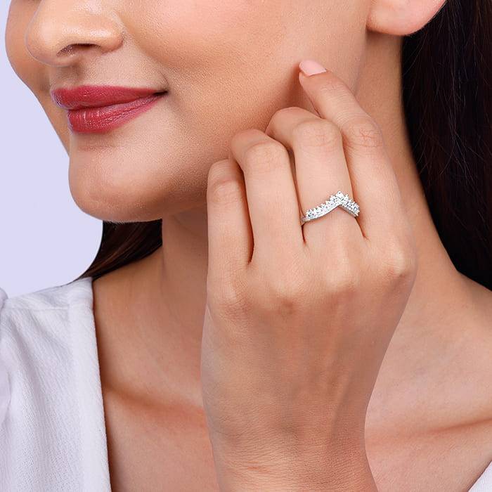Giva 925 Sterling Silver Mesmerising V Ring,Fixed Size, Indian - 12, Us - 6| Gifts For Wom : R01569