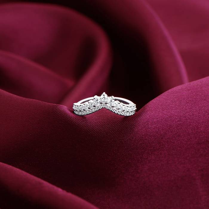 Giva 925 Sterling Silver Mesmerising V Ring,Fixed Size, Indian - 12, Us - 6| Gifts For Wom : R01569