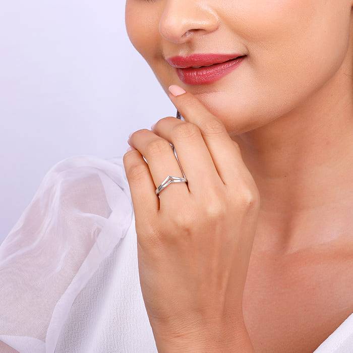 Giva 925 Sterling Silver Classy Vanki Ring,Fixed Size, Indian - 12, Us - 6| Gifts For Wome : R01626