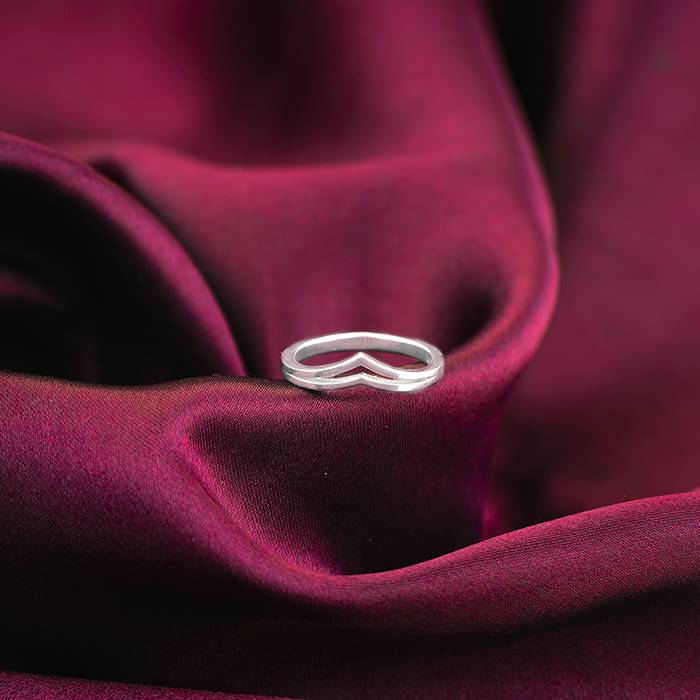 Giva 925 Sterling Silver Classy Vanki Ring,Fixed Size, Indian - 12, Us - 6| Gifts For Wome : R01626