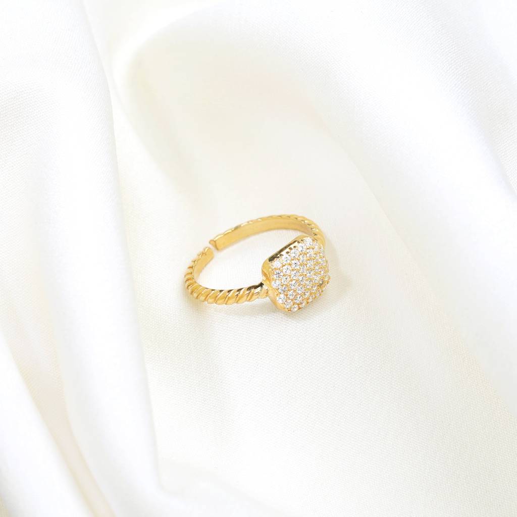 Golden Square Studded Disc Ring : R0163