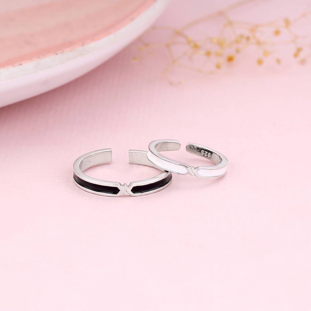 Giva 925 Sterling Silver B&W Couple Bands,Adjustable|Gift For Valentine | Gift For Girlfriend : R01697