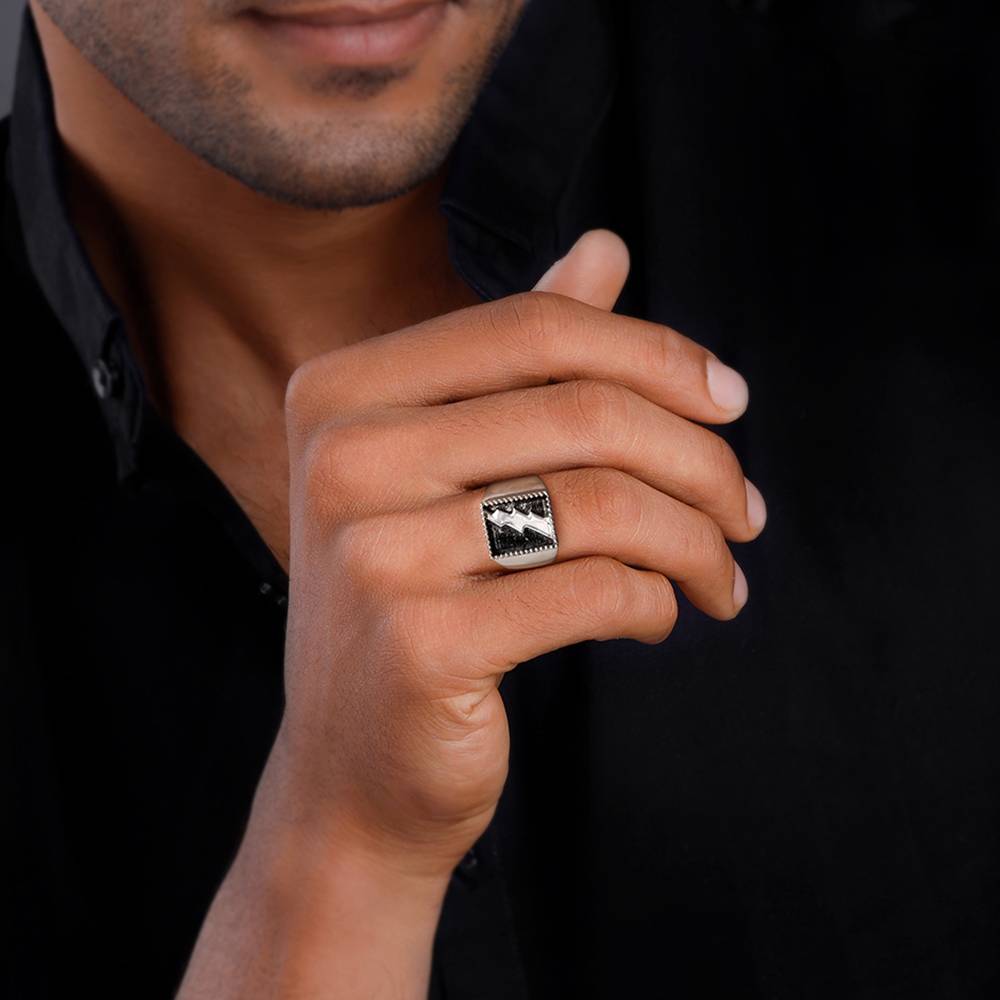 Sharp Move Set For Him : R01923_17R01972_17R01988_17