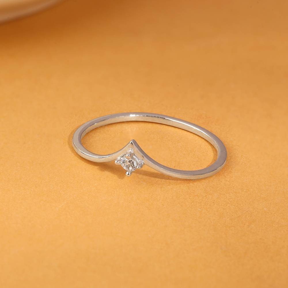 Silver Sparkling V Ring : R02252