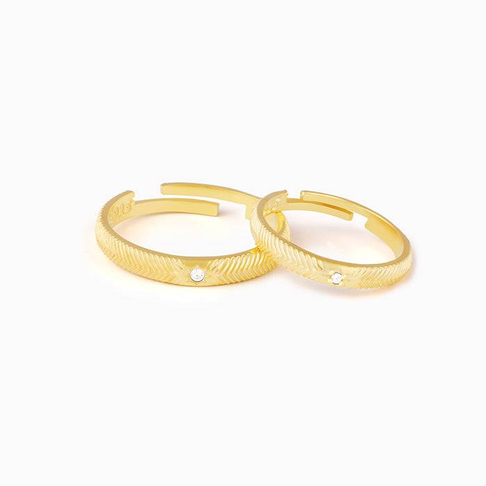 Golden Worth The Love Couple Rings : R0262