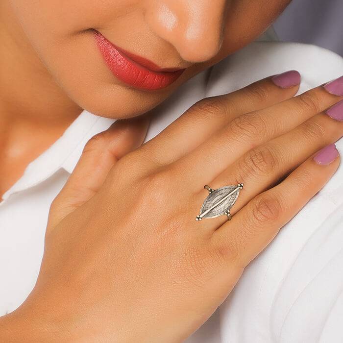 925 Oxidised Silver Willow Ring : R0468
