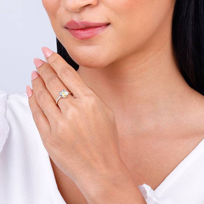 Silver Rose Of Winter Flower Ring : R0596