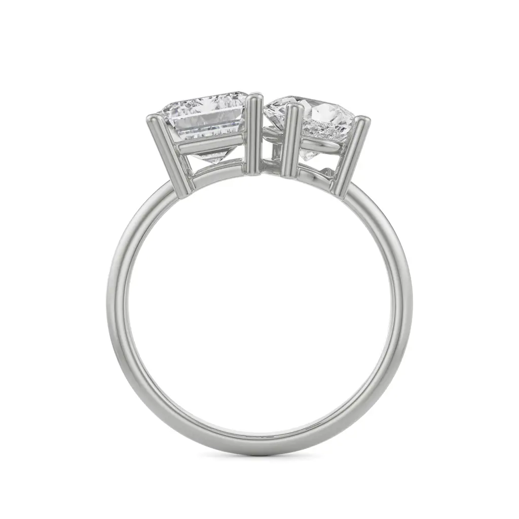 Emerald And Pear Diamond Ring : R1177