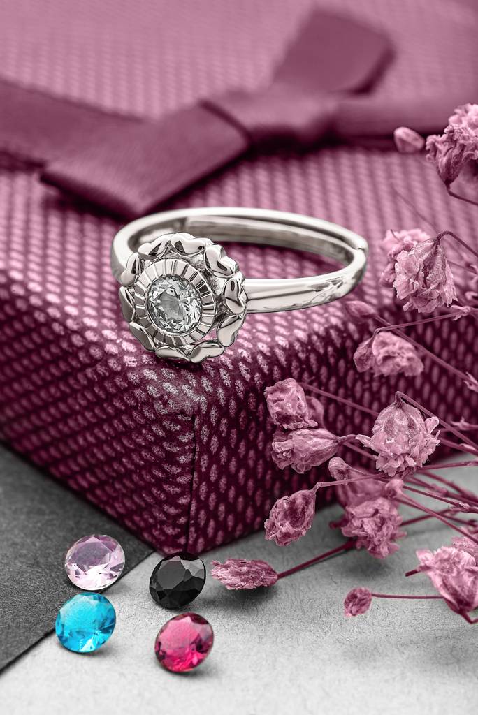 Silberry 925 Sterling Silver Wheel Of Heart Ring (5 In 1 Crystal) : R3
