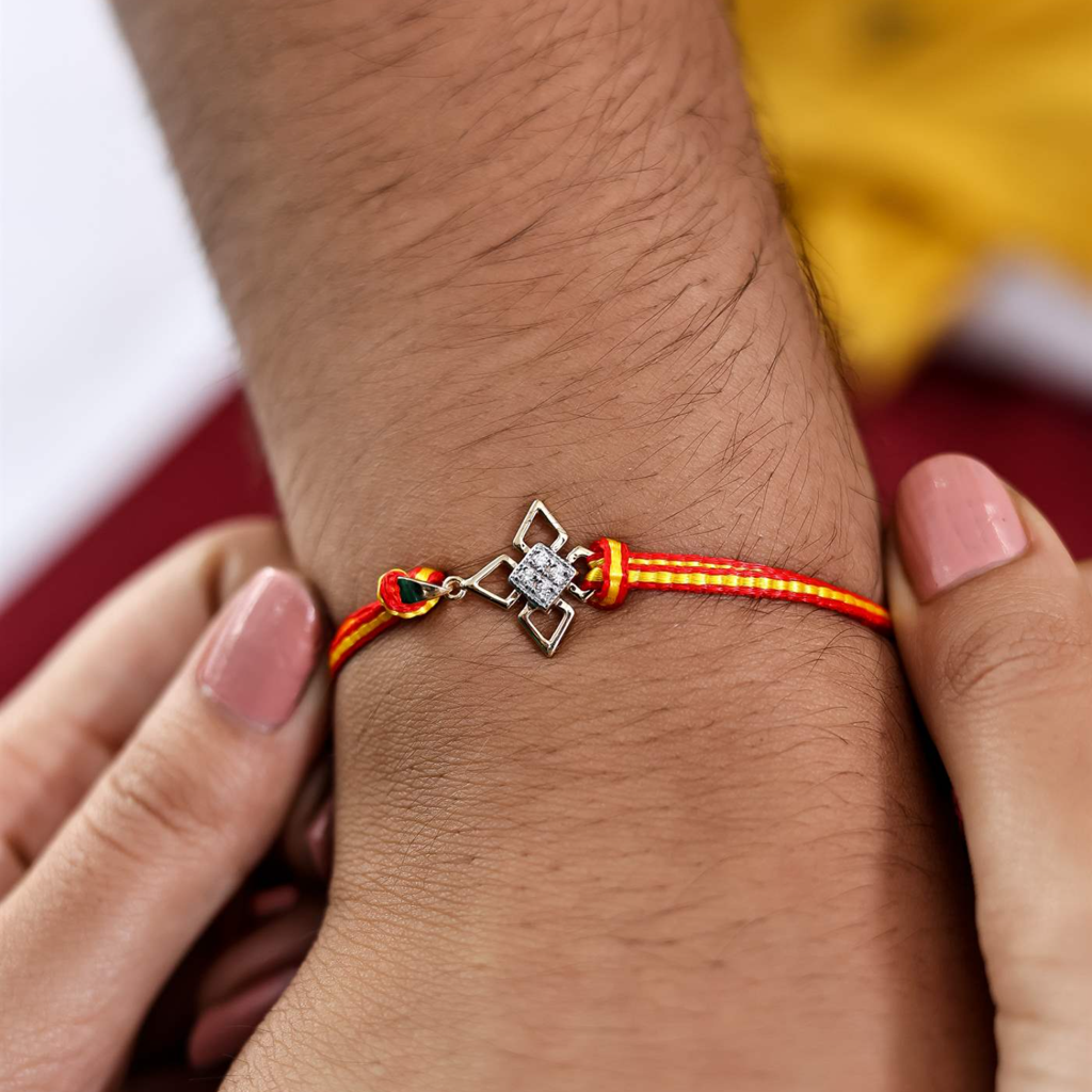 Kuberbox Yellow Gold Geometrical Diamond Rakhi Cum Pendant : RA2082