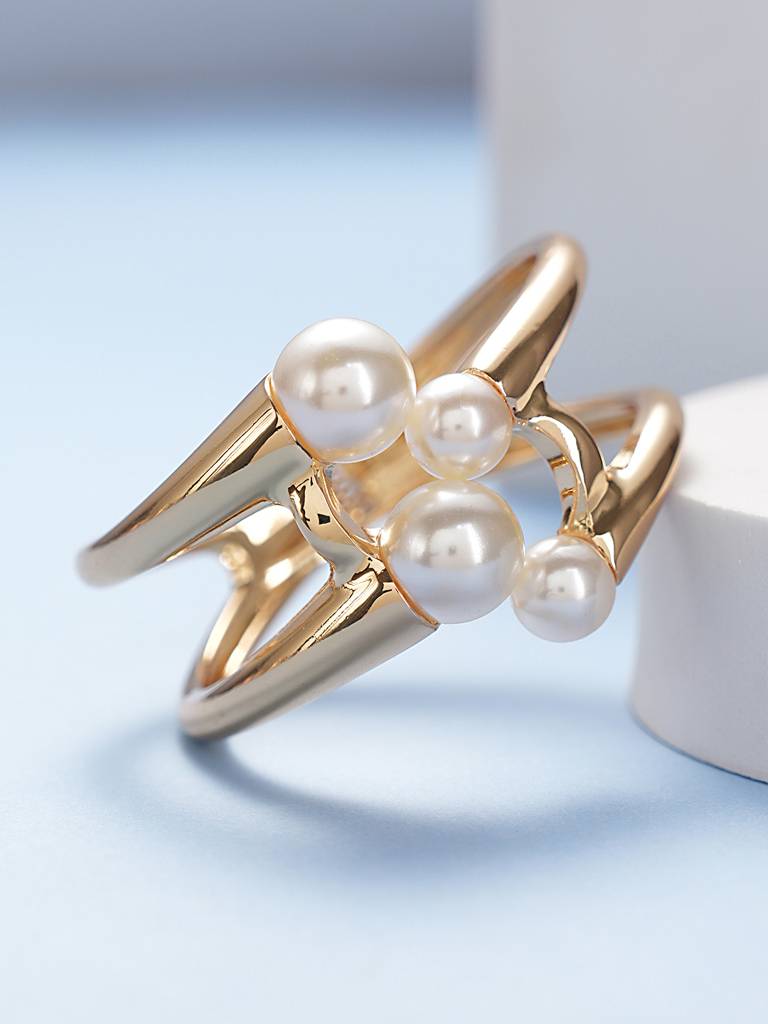 Anti-Tarnishgold Plated Big Pearl Studded Cuff Kada Bracelet : STBR8098