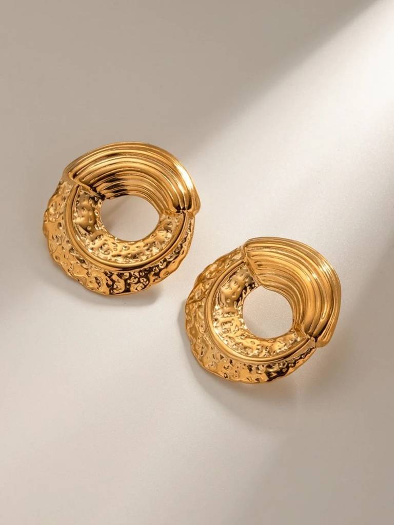 Round Hammered Stud Earrings : RB-100C