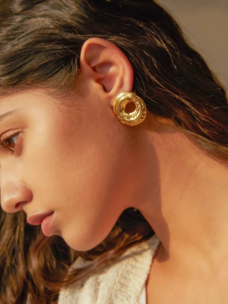 Round Hammered Stud Earrings : RB-100C
