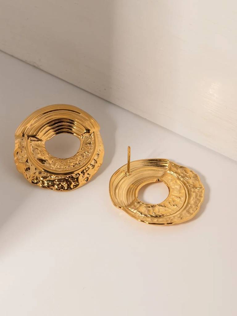 Round Hammered Stud Earrings : RB-100C