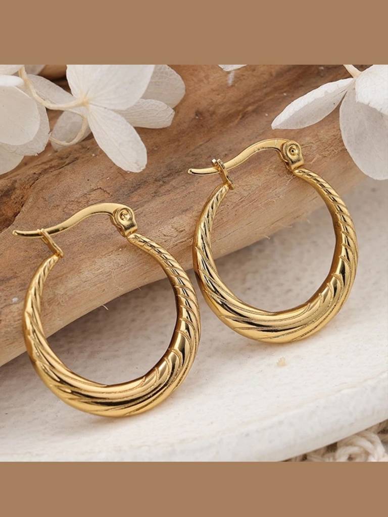 Twist Croissant Hollow Hoop Earrings : RB-60G