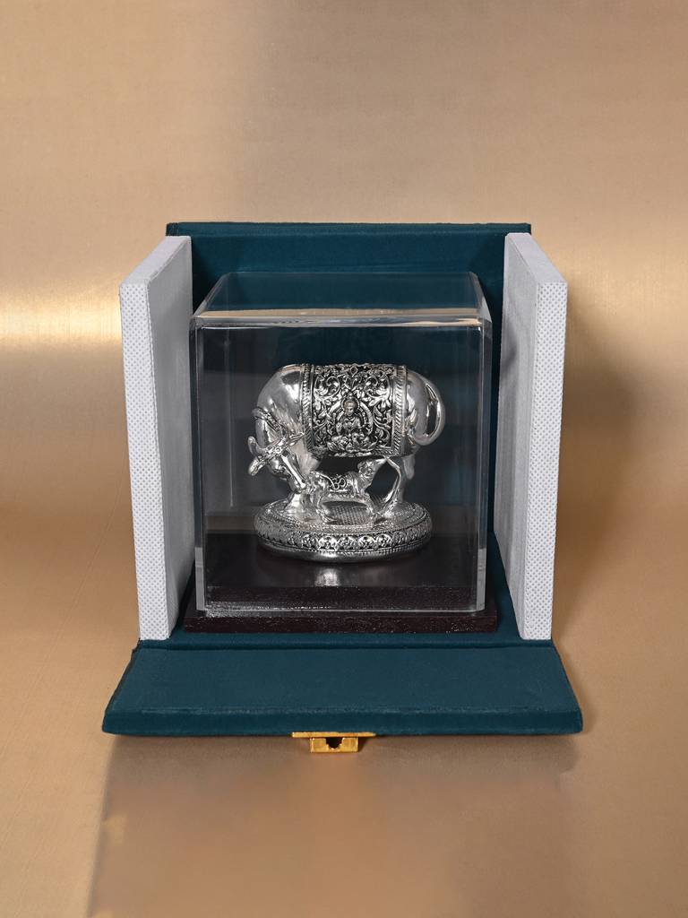 999 Silver Nandi Intricate Carvings Idol : RGFT86