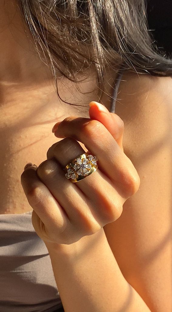 Sunlit Petal Ring : RGS-096-W
