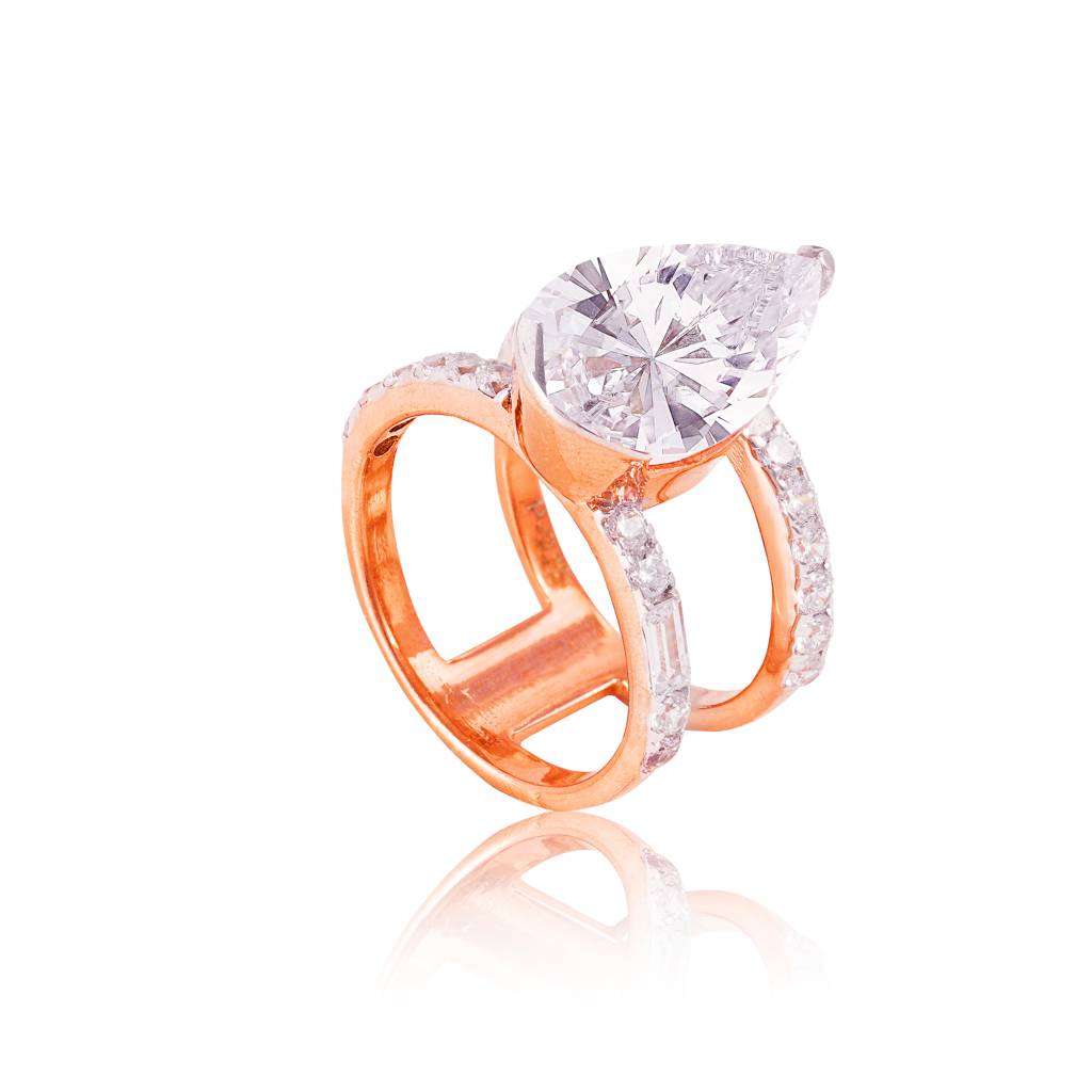 Clarissa Pear Ring : RGS-098-W