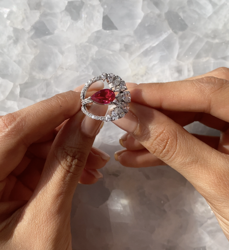 Scarlet Rogue Ring : RGS-106-RD