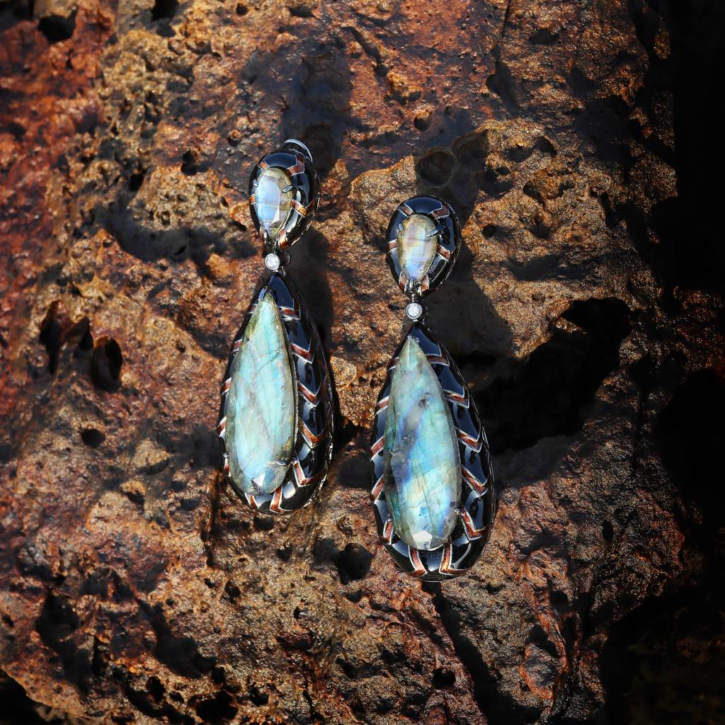 Black Labradorite Earrings With Black & Red Enameled Border : RI-ER-35-BLACK