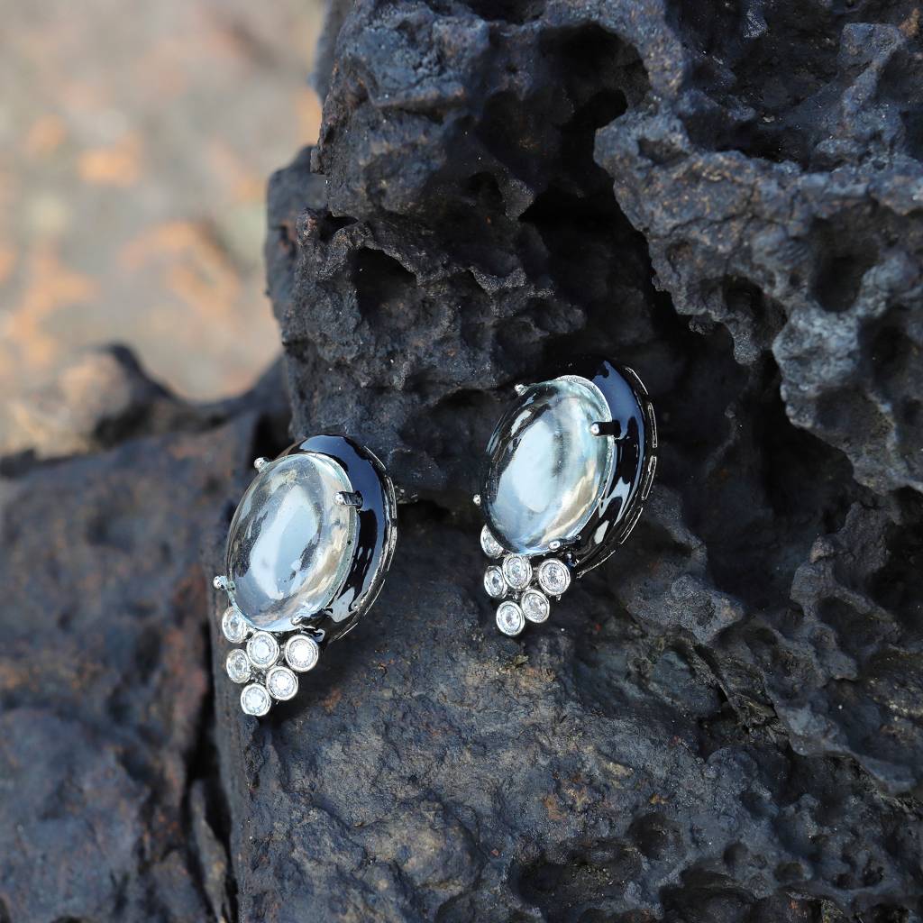 Delicate Pillow-Cut Silvery Grey Edge-Cut Doublet Studs With Cubic Zirconia Detailing In An Oval Design : RI-ER-42-GREY