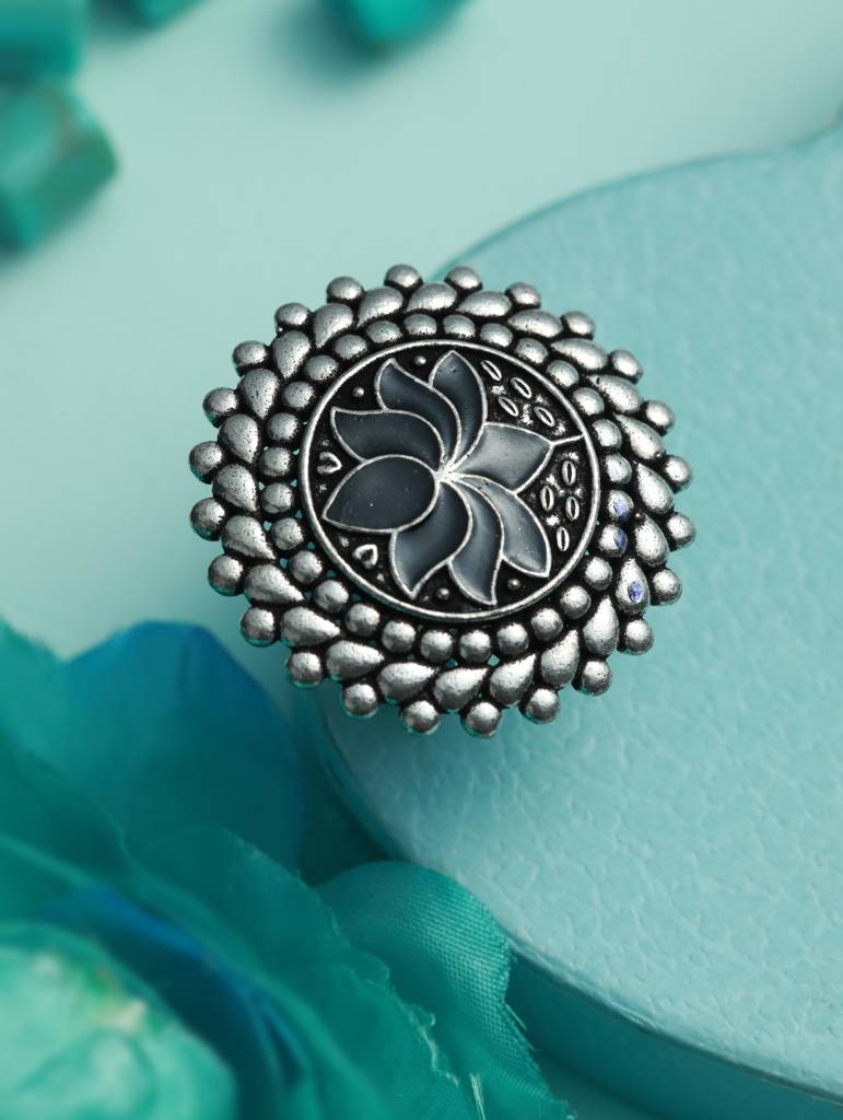 Women Silver-Plated Black Lotus-Shaped Adjustable Finger Ring : RNG-JS22-80008